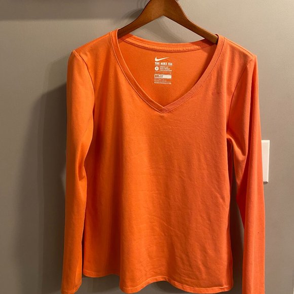 Nike Long Sleeve Tee - Picture 1 of 2
